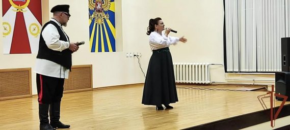Запоминающийся концерт Петра и Марины Суховых в Чкаловске для героев Отечества